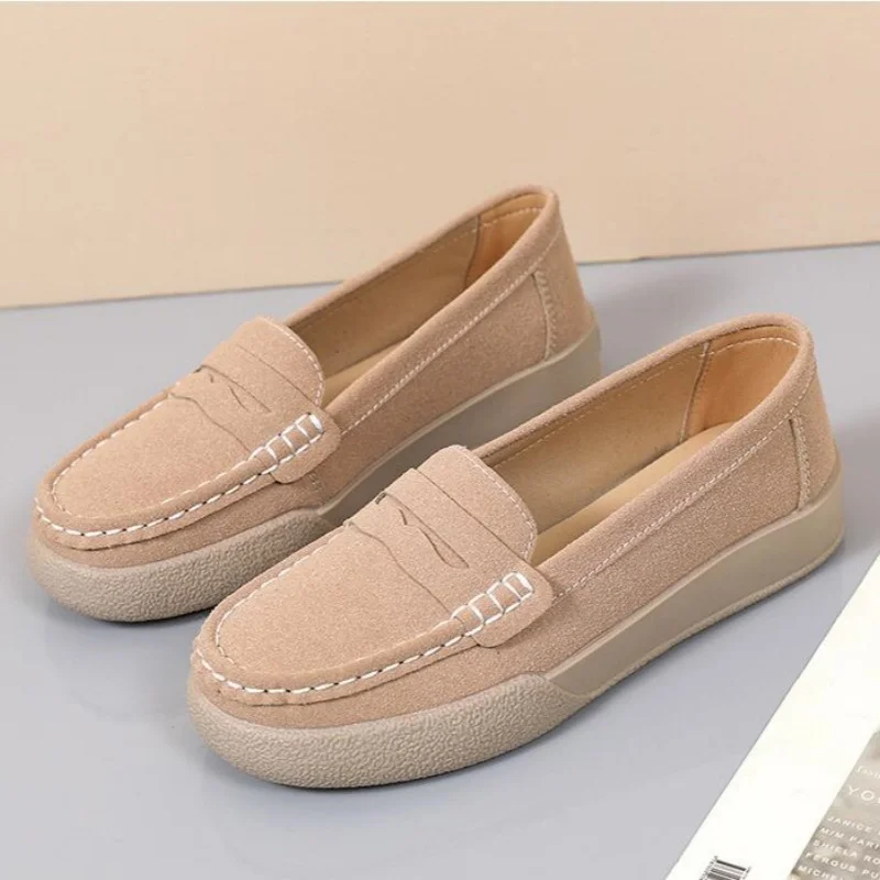 

Новые женские лоферы удобны и легкие. Женская весенне-осенняя повседневная кожаная обувь, туфли на плоской подошве, большого размера.