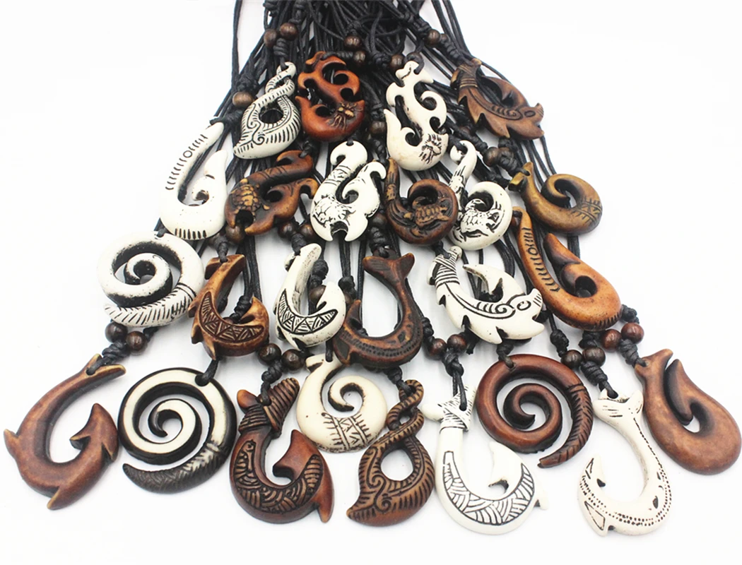 LOT 25pcs Mixed Hawaiian Jewelry Imitation Bone Carved NZ Maori Fish Hook Pendant Twist Necklace Choker Amulet Gift