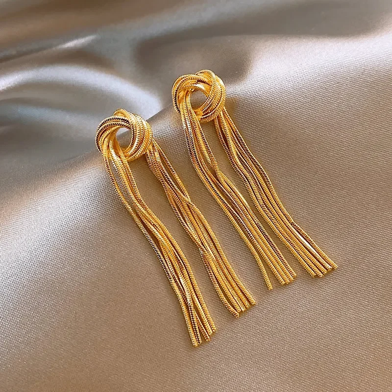 2025 Korea new design fashion jewelry 18K gold plated snake chain knot long tassel earrings elegant women\'s party accessories