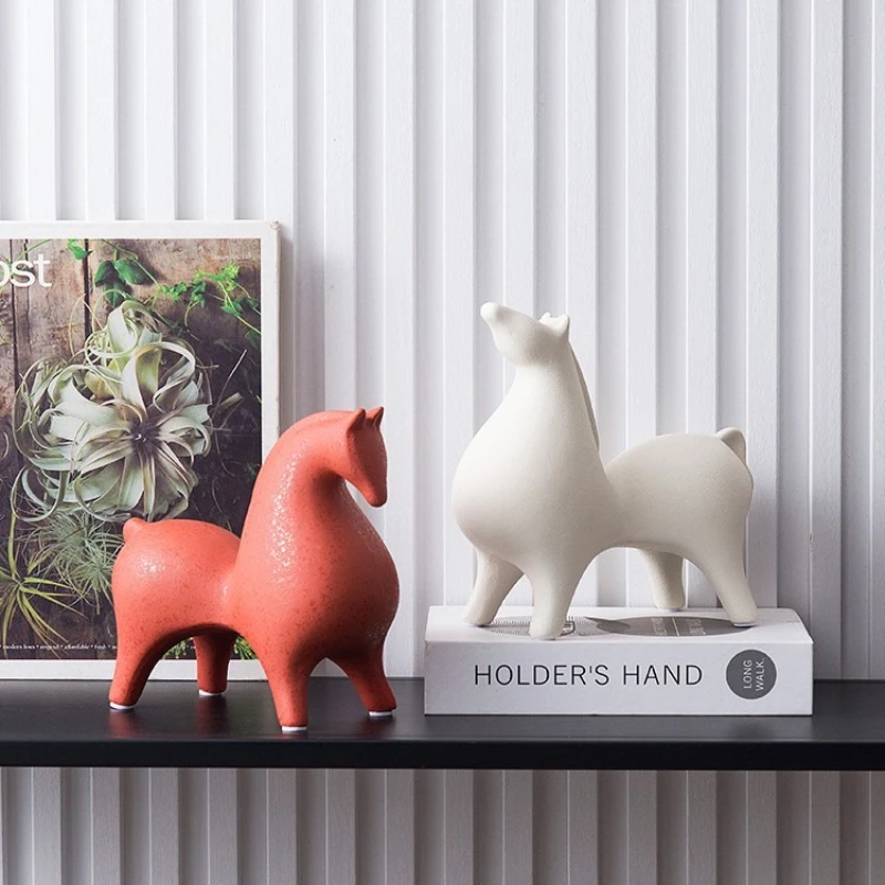 

Modern simple living room abstract ceramic horse ornament creative entrance wine cabinet decoration housewarming gifts