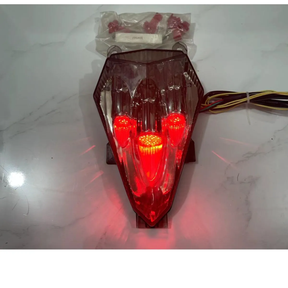 

For Yamaha R6 YZF-R6 2006-2013 2012 2011 2010 2009 2008 2007 Rear Tail Light Brake Turn Signals Integrated LED Light