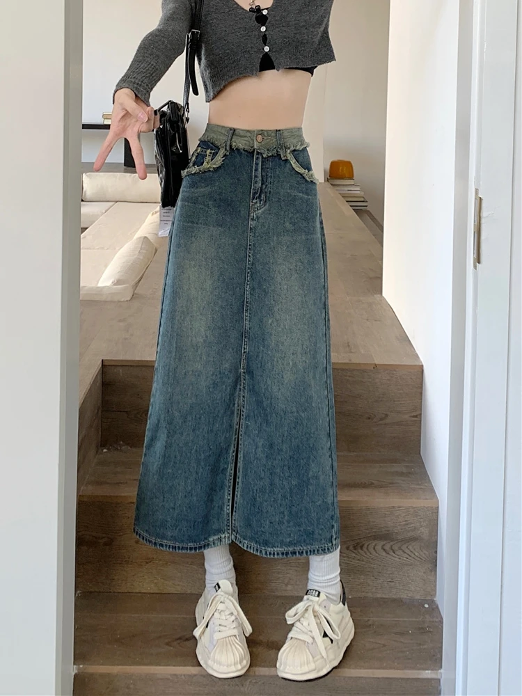 Hochgeschnittener A-Linien-Jeansrock mit Schlitzen und Ausgefranstem Saum Vielseitiger Übergrößen-Langrock für Damen mit Schlankmachendem Design