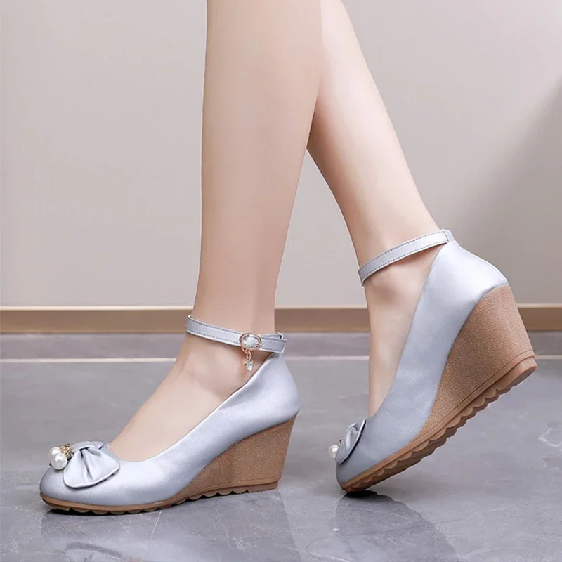 

New Spring Summer High Heels Women Wedges Ladies Wedge Heels 7cm Elegant Non-slip Soft Mother Shoes Black White Silver DX318