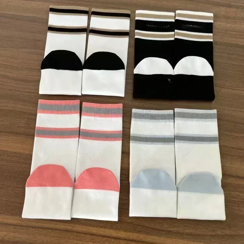 

2 Pairs Socks Mid-tube Yoga Rainbow Socks Men's And Women's Quick-drying Breathable Wicking Sports Running Stripe Socks