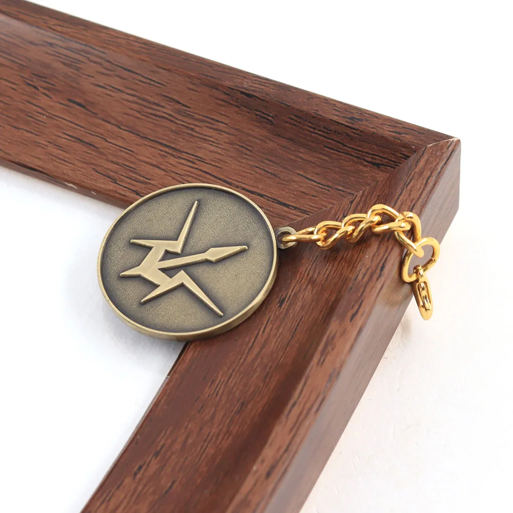 Code Geass Lelouch Schlüsselanhänger Anime Zero Helm Schwarze Ritter Emblem Schlüsselring Antik-Bronze Metallanhänger Auto-Taschen-Charm Schmuck – Detail 8