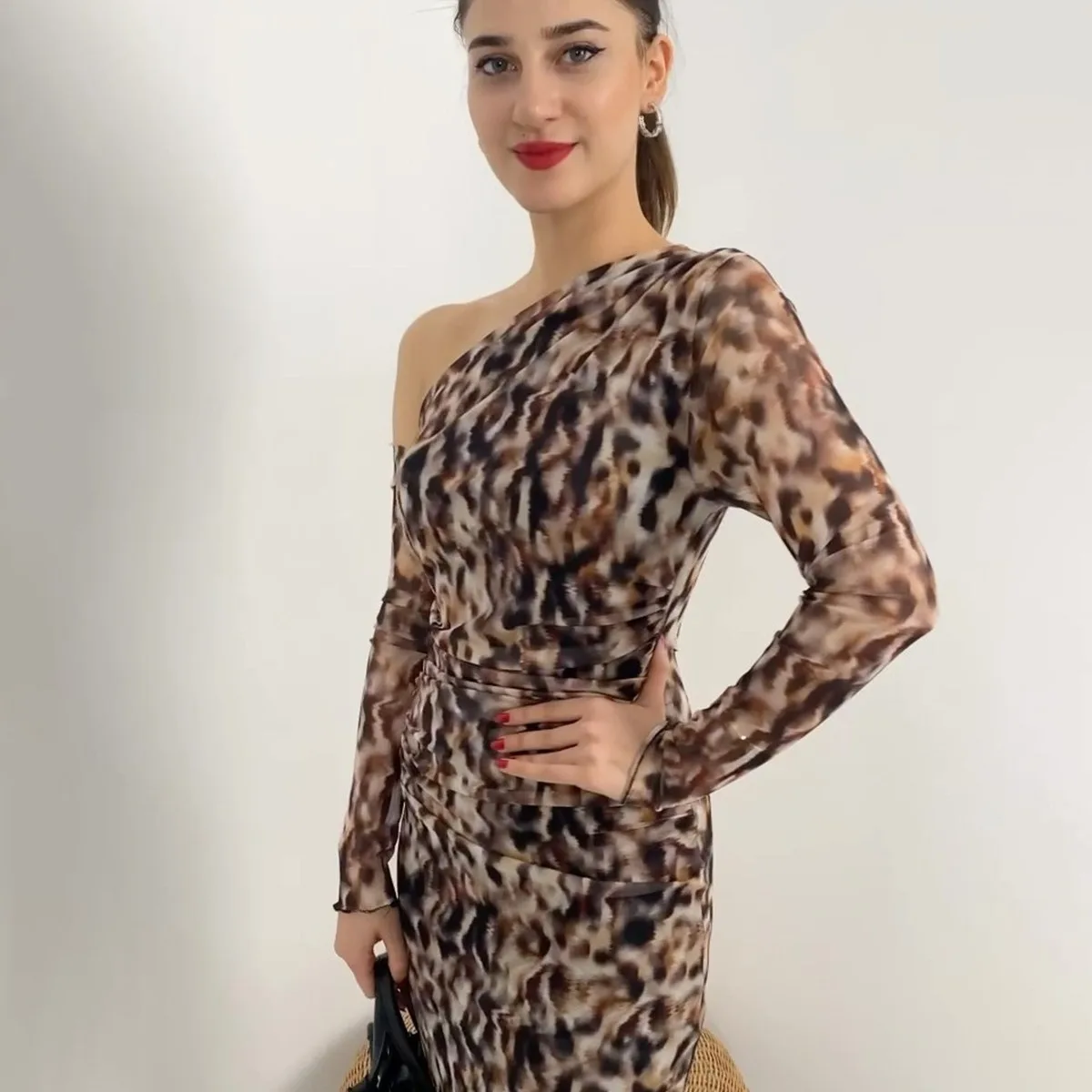 2024 Spring New Leopard Pattern Slant Collar Waist Long Sleeve Medium to Long Style Elegant Dress for Women