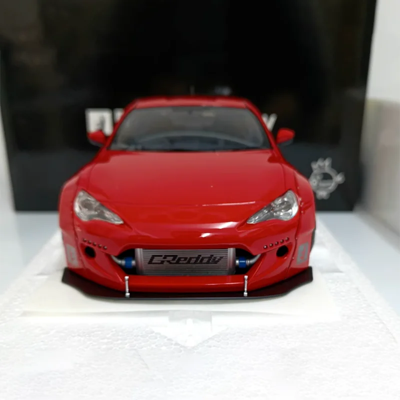 AUTOART 1:18 Scale 86 Rocket Bunny Wide-body Plastic Car Model