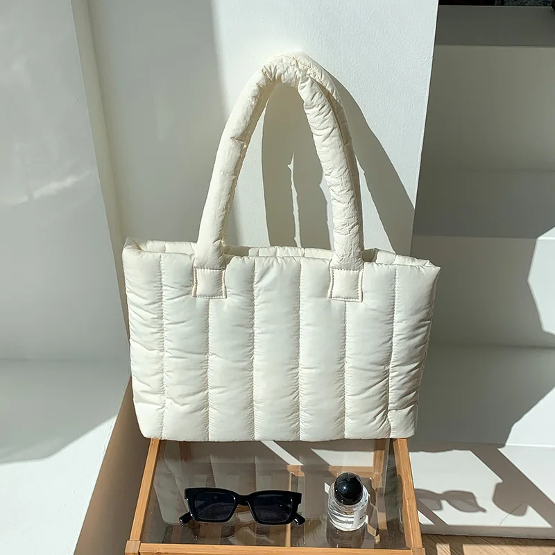 

Женская зимняя сумка на плечо, большая вместительная текстурированная повседневная сумка-тоут, хлопковая сумка с наполнителем в вертикальную полоску, пригородная сумка для хранения