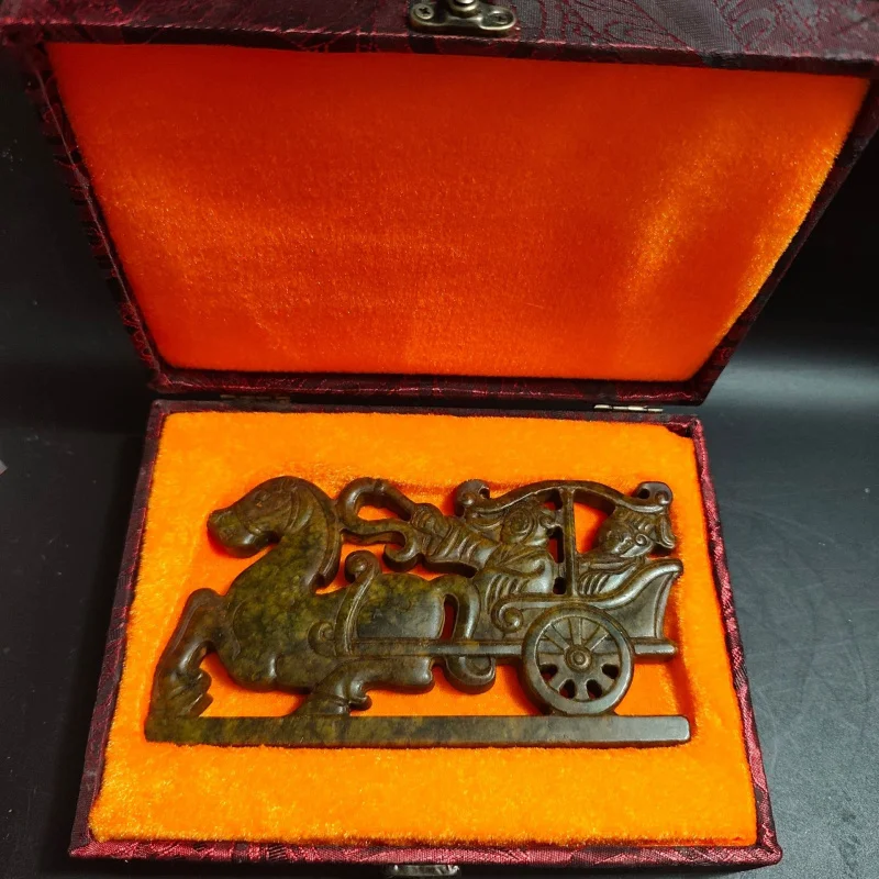 Antique Craft: Han Dynasty Seraphinite Horse-drawn Cart Gift Box, Distressed Xiu Jade Ornament