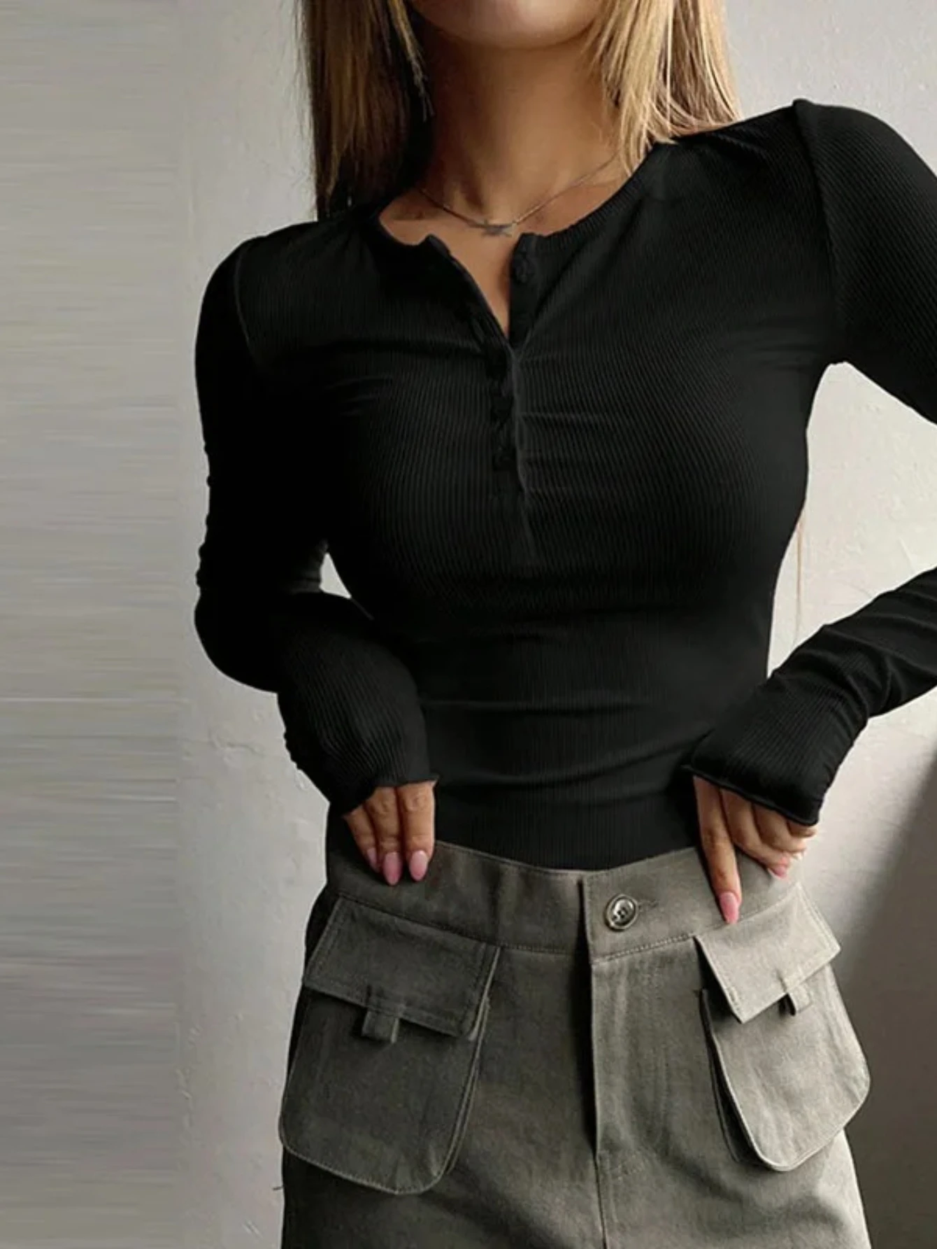 

2026 New Spicy Girls Skinny Slimming Layering Top Basic All-Match Casual O-Neck Solid TeeTrendy Button Long Sleeve T-Shirt