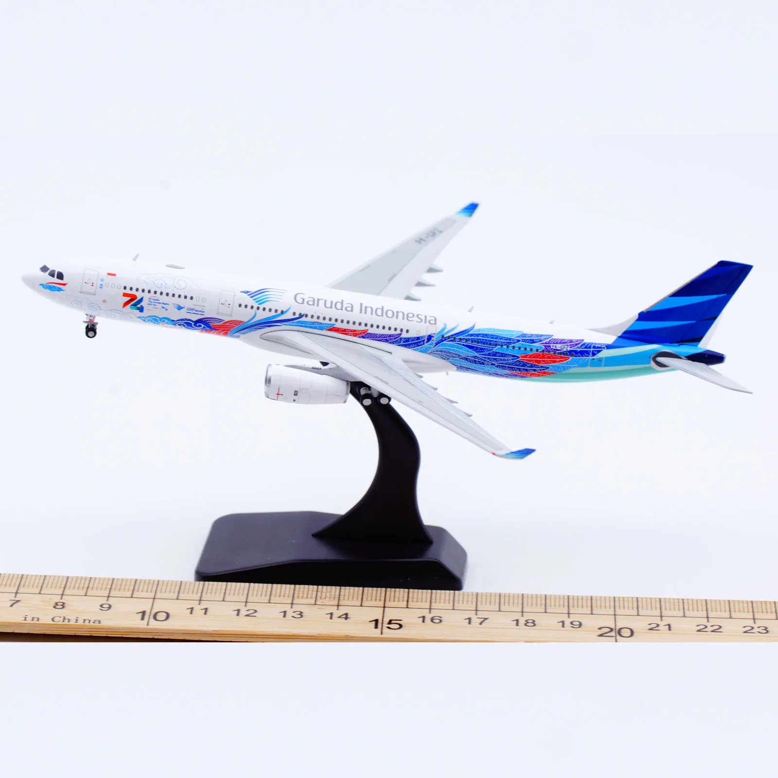 XX40170 Alloy Collectible Plane Gift JC Wings 1:400 Garuda Indonesia 