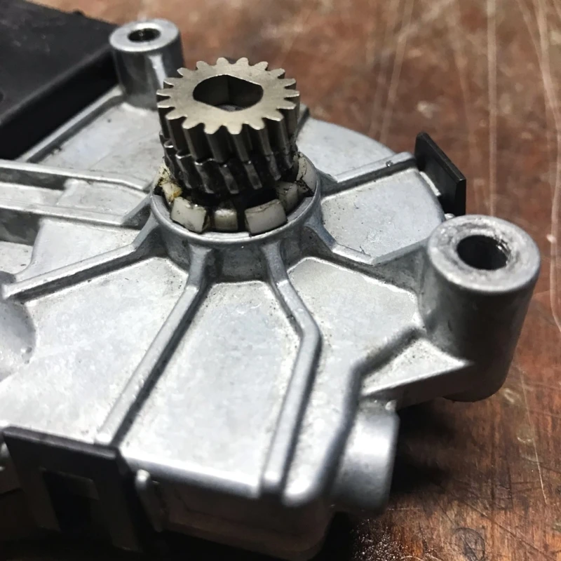 18/19 Teeth Motor Gear Metal Sunroof Motor Gear Repair Kit Easy Fixng Compatible for W203 W204 Quality Metal Made