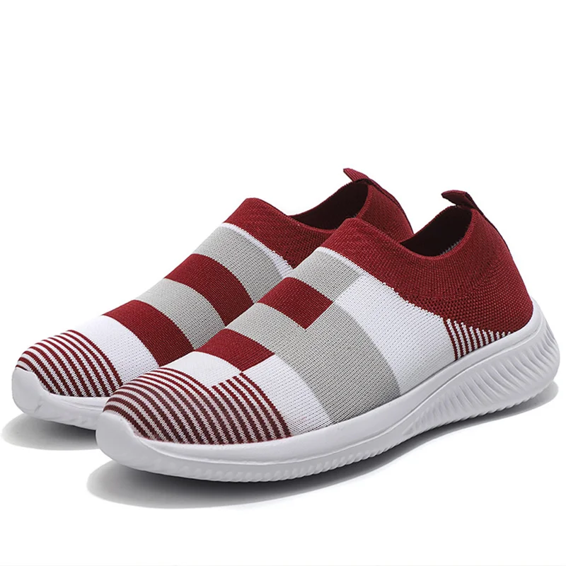 Sneaker da donna Colore misto Mesh Sneakers Scarpe da donna Casual Zapatillas De Mujer Calzature slip-on Scarpe piatte da donna vulcanizzate
