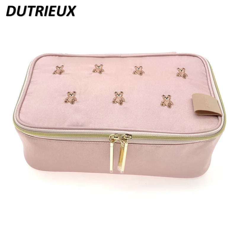 Imagem -05 - Bolsa de Armazenamento de Maquiagem Portátil para Fêmea Urso Bonito Requintado Bordado Grande Portátil Rosa Doce Skincare Japão Coréia do Sul