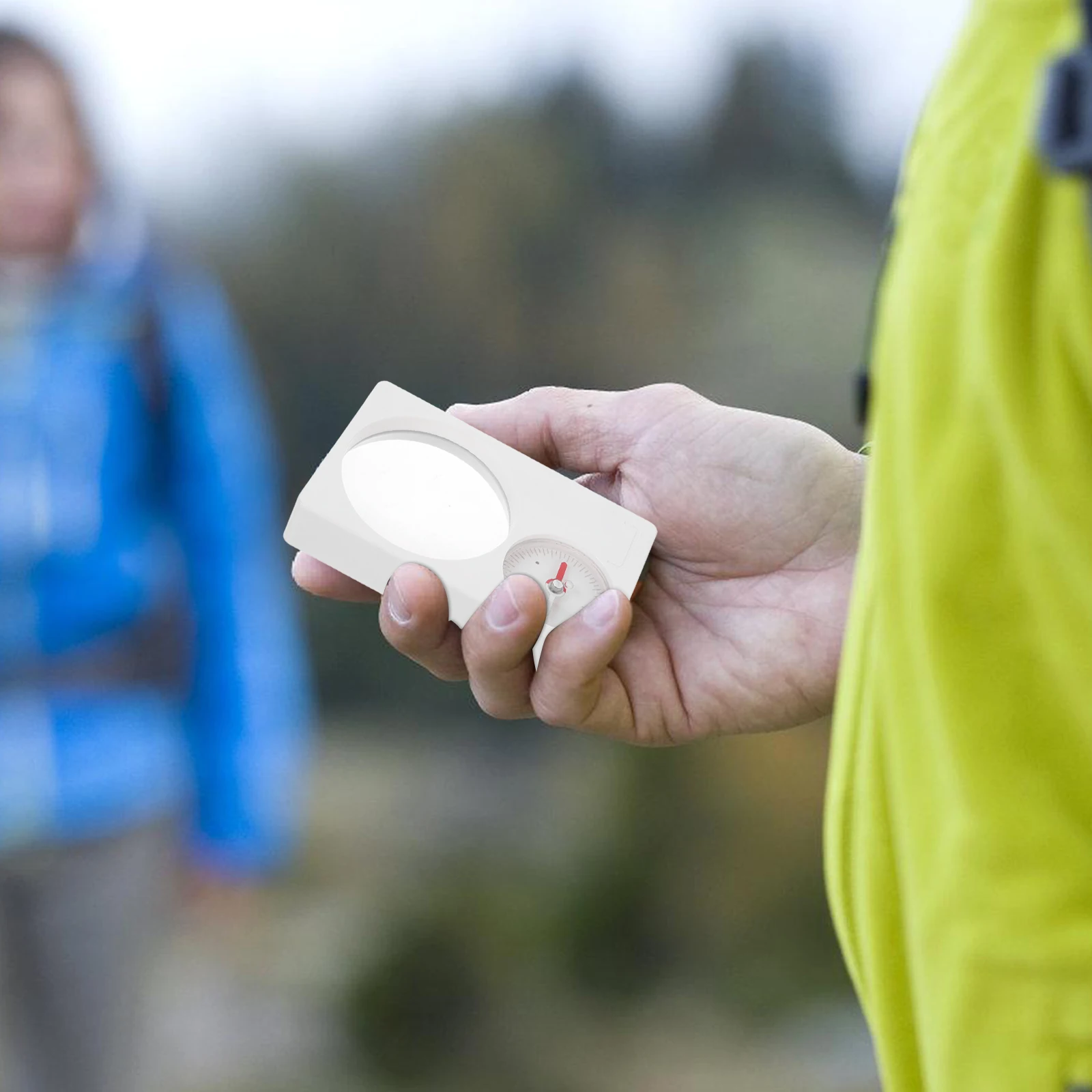 

1pcs Compass With Magnifier Compact Lightweight Pocket Navigation Tool For Hiking Camping Outdoor Adventures Sighting Compass