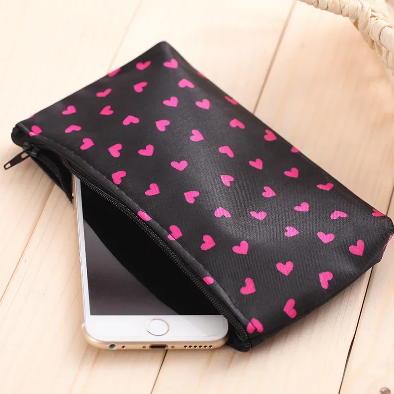 Simple Fashion Women Makeup Bags Cosmetic Bag Heart Print Cosmetics Bag for Travel Lady Washing Toiletry Pouch Bags