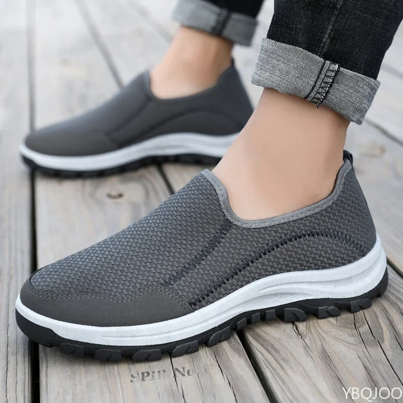 2022 summer casual men\'s shoes loose light and breathable slip-on slip-on shoes casual mesh fashion men\'s shoes