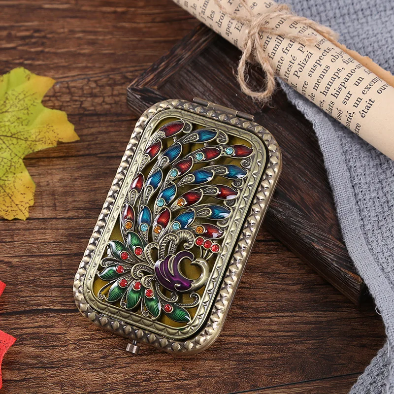 Hochwertiger Mini-Doppelspiegel für Prinzessinnen mit schöner, quadratischer, kreativer Falte und Abdeckung mit Retro- und tragbarem Spiegel