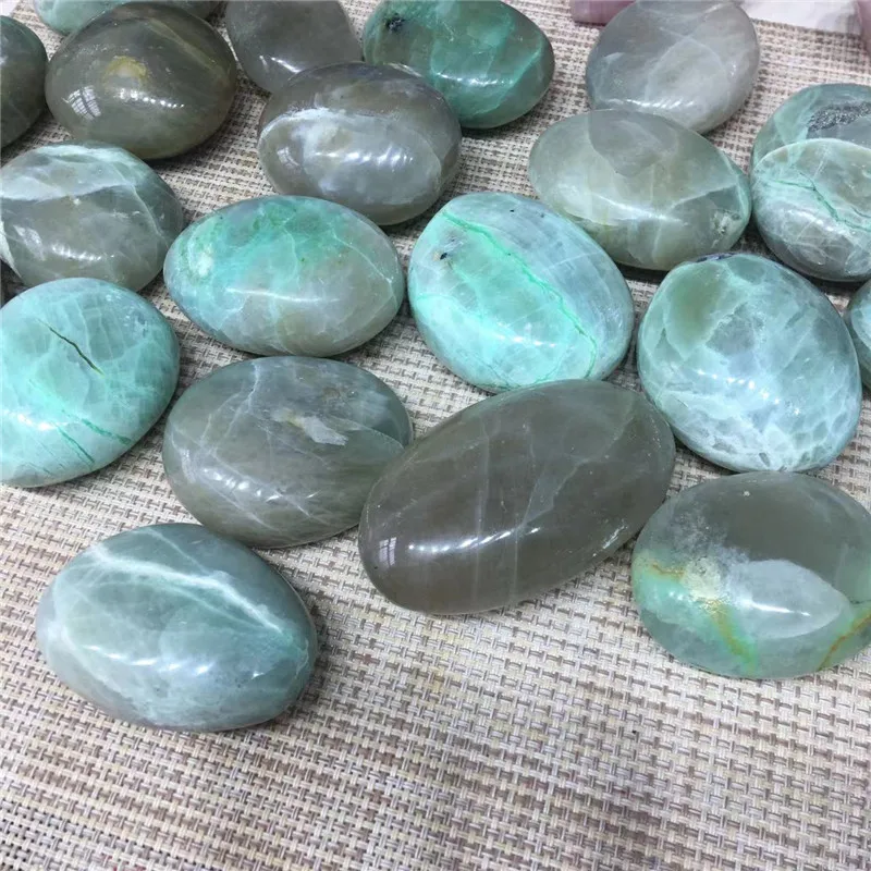 Natural Green Color Moonstone Stone Crystal Palm Stones Plaything Healing Crystals And Home Decoration