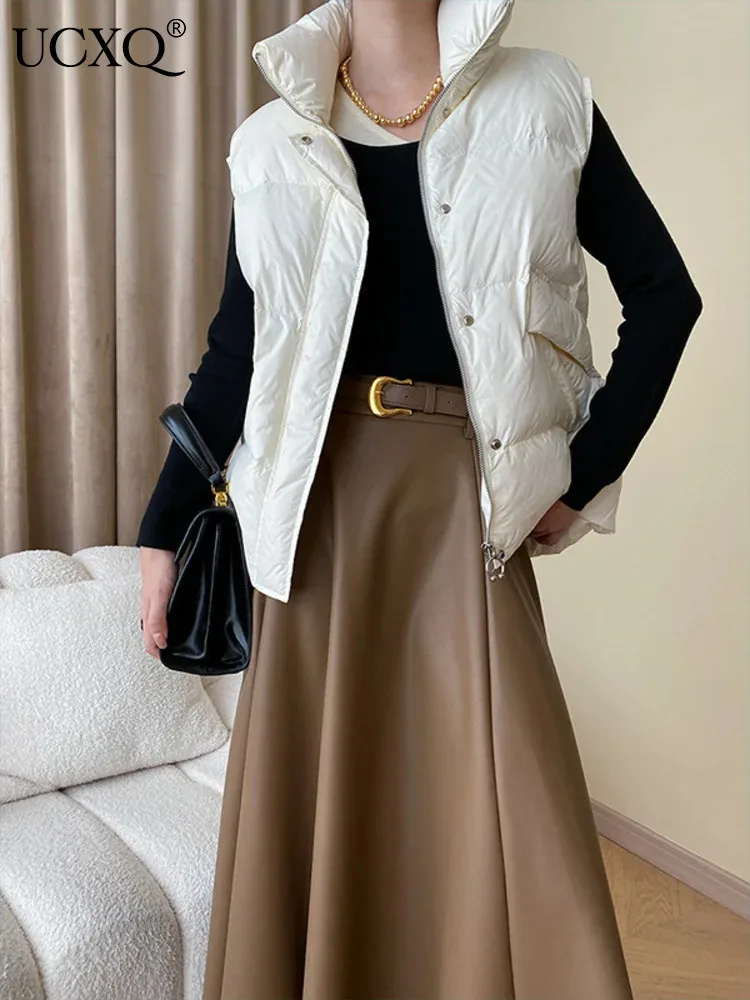 

UCXQ Elegant Casual Jacket Korean Style Stand Collar White Duck Down Thick Loose Fashion Vest Women 2024 New Autumn Winter A9520