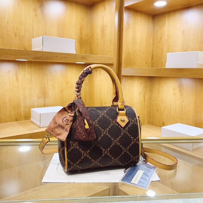 

Contemporary Shoulder Bag Women Multifunctional Handbag Light Luxury Elegant For Professional Settings And Meetings