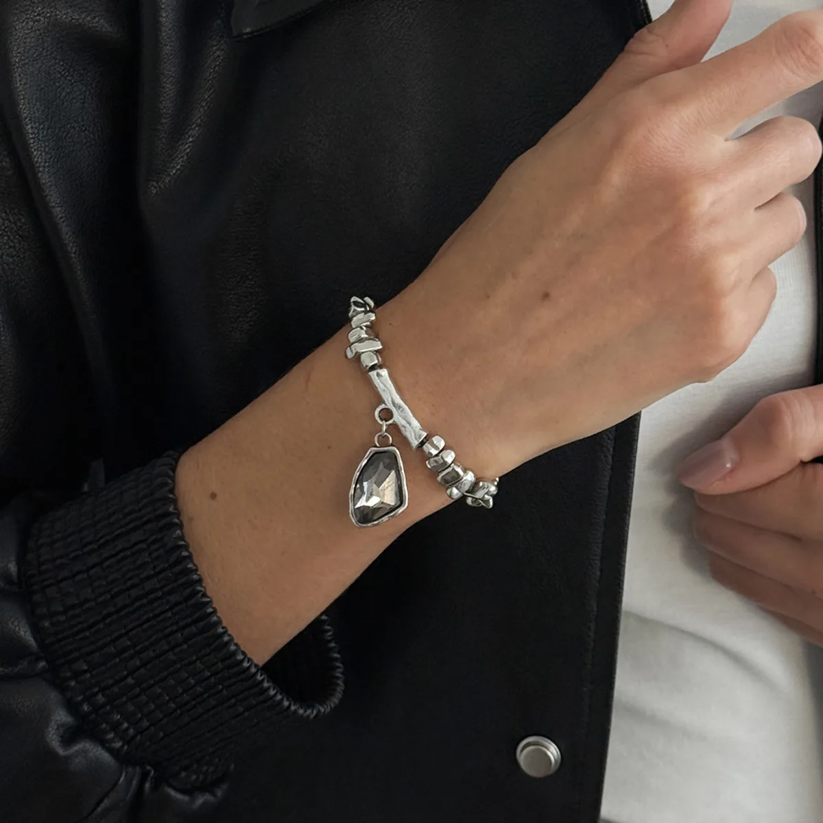 Trendy Irregular Acrylic Rhinestone Pendant Bracelets Women Punk CCB Resilient Hand Chain 2026 New Year Jewelry Gift