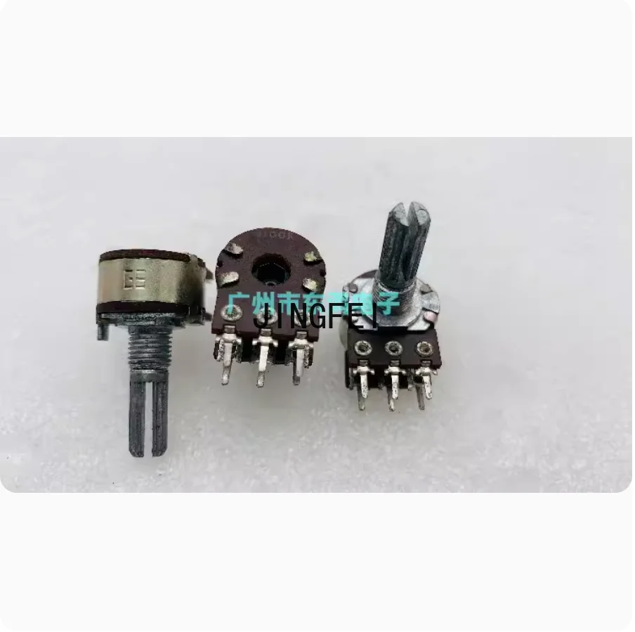 1pcs High quality 16 type dual potentiometer B100K with center positioning shaft length 20mm power amplifier balance potentiomet