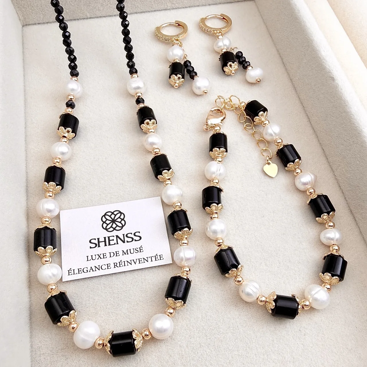 🖤Hepburn Style Black & White Contrast Pearl Necklace Bracelet Earrings Set - Minimalist Luxury Temperament Versatile