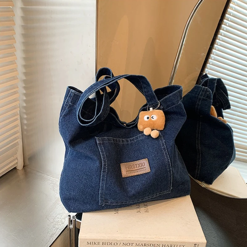 

Cowboy Canvas Shoulder Bag for Women, Large Capacity Niche Artistic Tote Bags, Japanese and Korean Casual Versatile Handbag