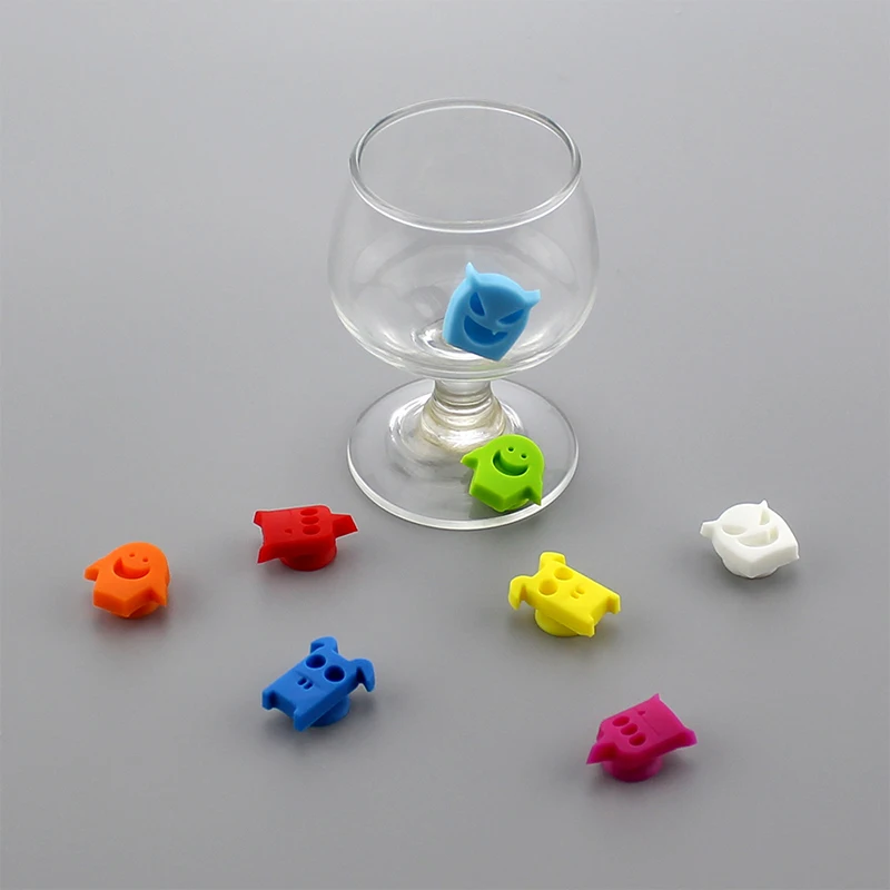 8Pcs/set New Silicone Demon Shape Wine Glass Charms Wine Glass Markers Party Cocktails Drinking Cup Sign Suction Cup Identifier