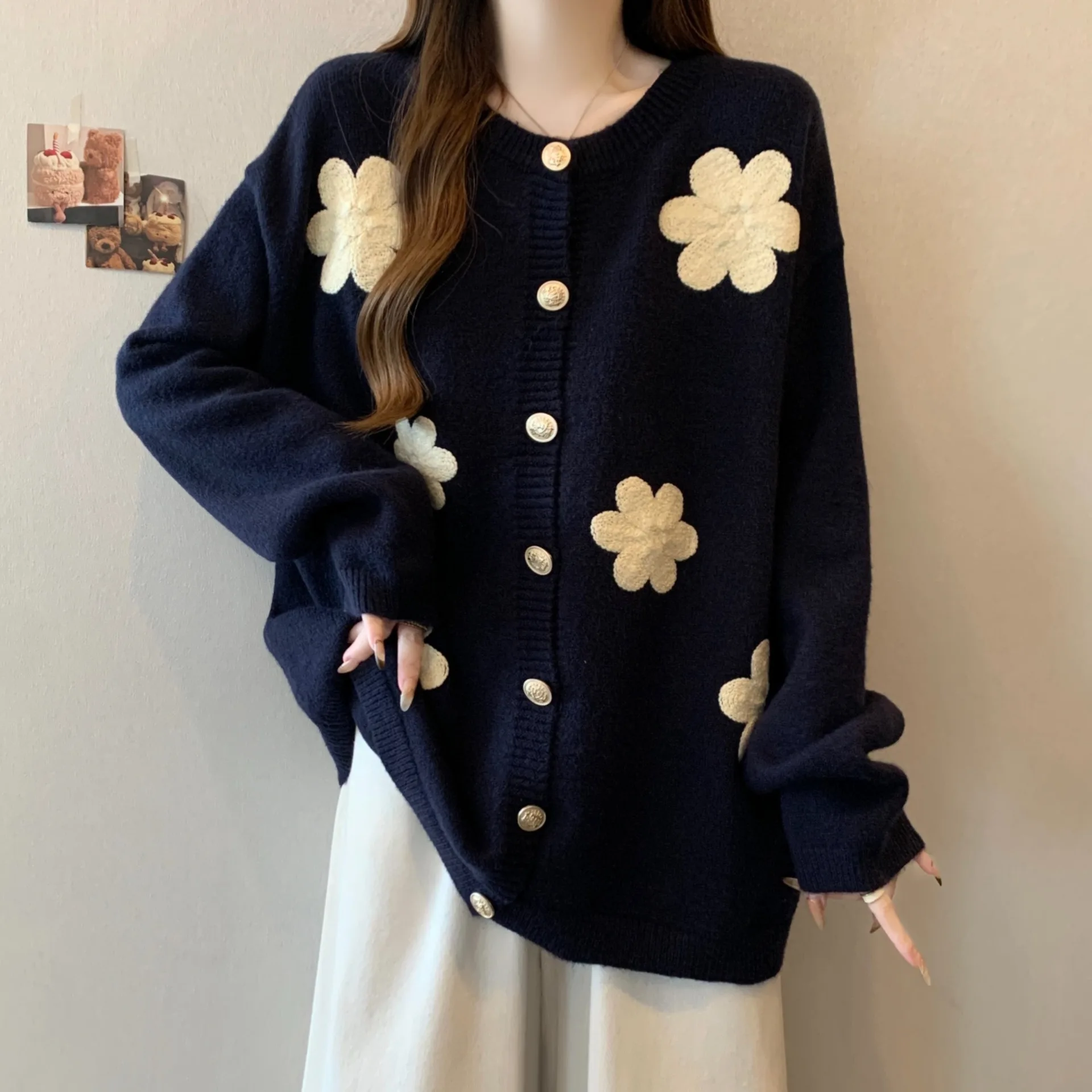 

Three Dimensional Flower New High-end Sweater Cardigan Autumn and Winter Top Looks Slim, Wearing A Knitted Jacket for Women