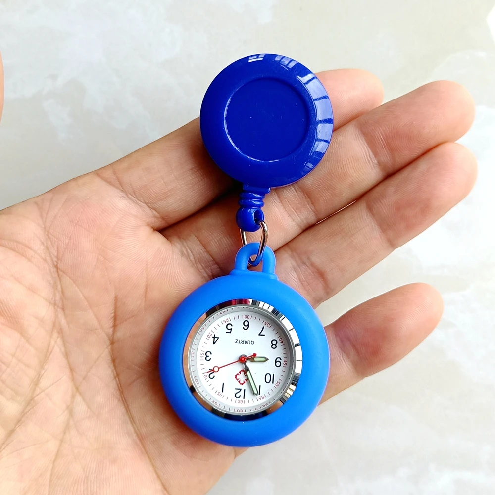 Montre de poche rétractable, vue de face