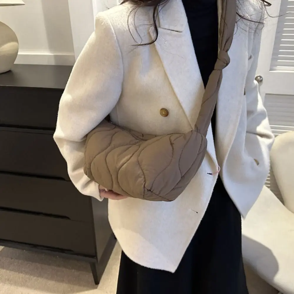 

Portable Solid Color Nylon Crossbody Bag Padded Adjustable Strap Puff Bag All-match Quilted Nylon Shoulder Bag Outdoor