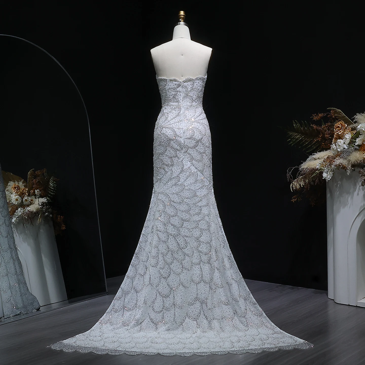 Sharon Said: Atemberaubendes smaragdgrünes trägerloses Meerjungfrauen-Abendkleid, langes arabisches Verlobungs-, Hochzeits- und festliches Partykleid SS601, maßgeschneidert. – Detail 33