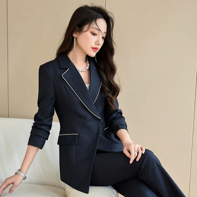 Giacca da abito da donna professionale di design e temperamento 2025 Autunno Nuovo abito da pendolarismo slim fit tutto-fiammifero