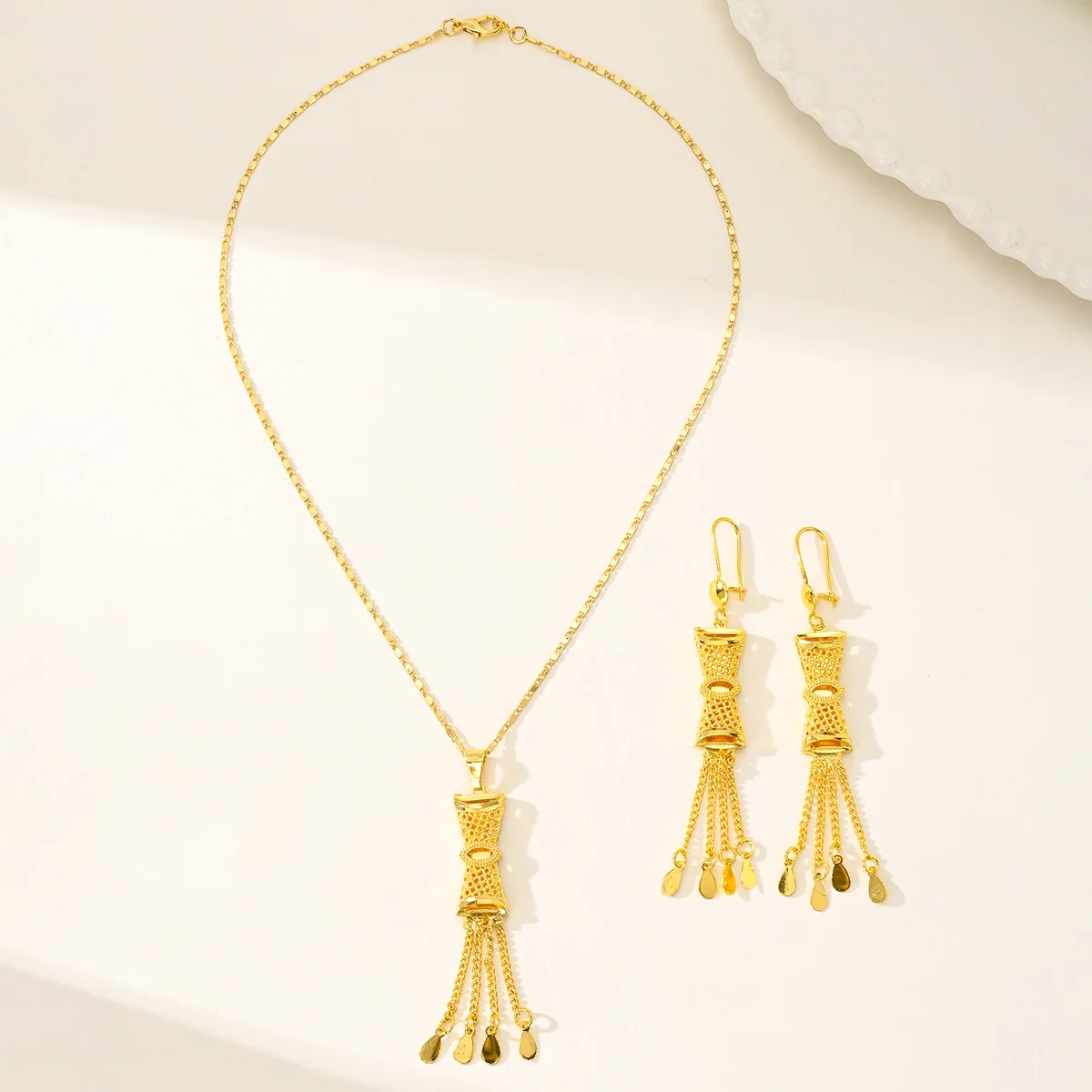 

New African Dubai Fashion Customized 24K Gold Plated Necklace Earrings Exquisite Engagement Party Jewelry Set for Lovers