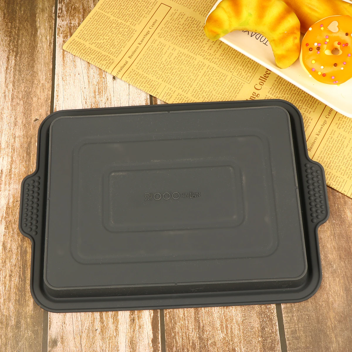 

Cake Pan Serving Tray Removable Storage Baking Biscuit Bread Plate Dish Color Dots