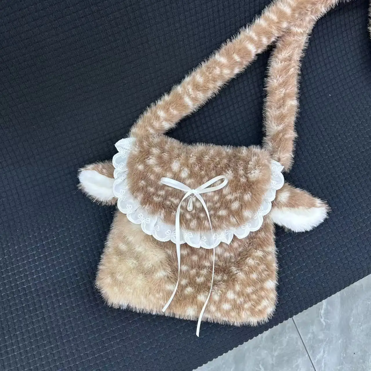 Serie di cervi invernali Borsa in peluche carina Donna giapponese Ins Portafoglio in pizzo di pizzo Kawaii Borsa per accessori Jk Lolita in pelliccia incrociata inclinata coreana