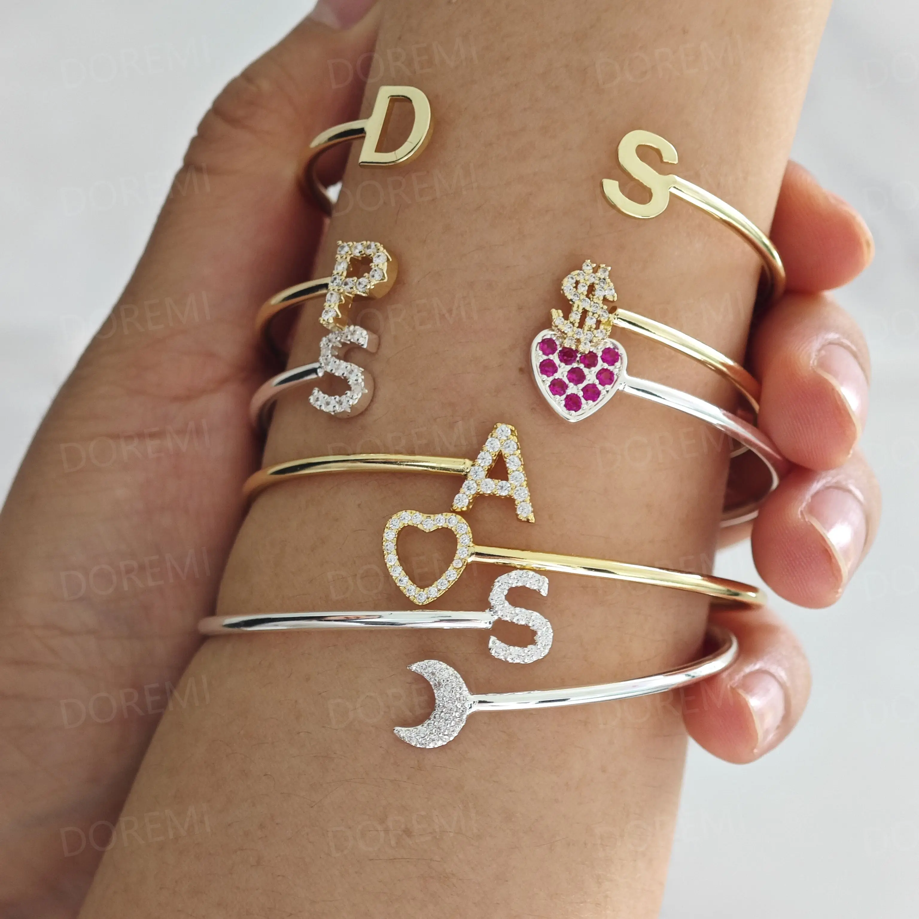 

DOREMI Private Wedding Gift Letters Bangle Gift Jewelry Cuff Bangle 9mm Initial Letter Personalized Staggered Charms Bangle