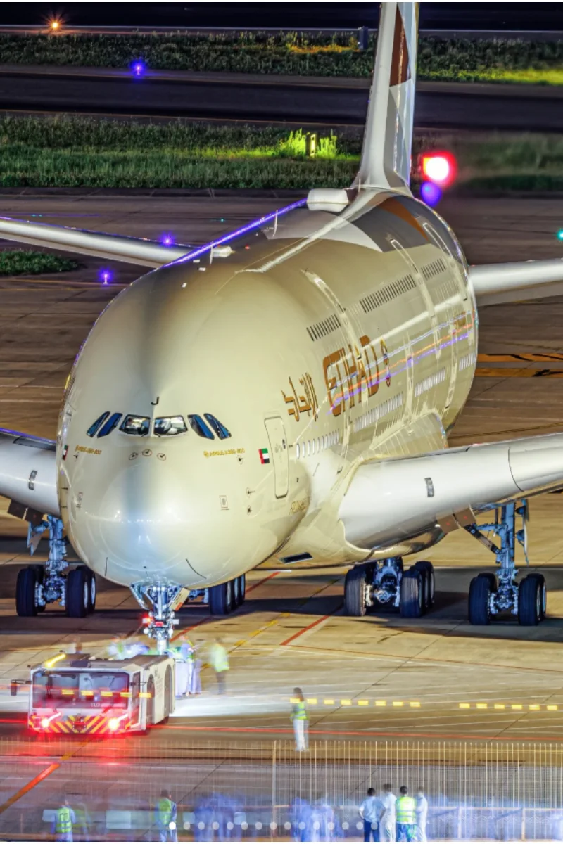 1/160 مقياس نموذج دييكاست البلاستيك الراتنج طيران A380 ETIHAD طائرة مع الضوء وعجلة طائرة جمع عرض الهدايا