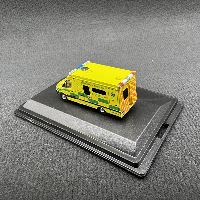OXFORD 1:148 Skala Ambulans Model Auta ze Stopu Metali Symulacja Statyczna Kolekcja Dekoracja Prezent Świąteczny Zabawka Pamiątka