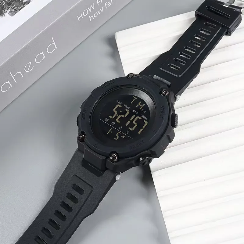 デジタルスポーツウォッチ男性用防水発光メンズスポーツウォッチ目覚まし時計軍事キッズ学生電子時計 ﻿
