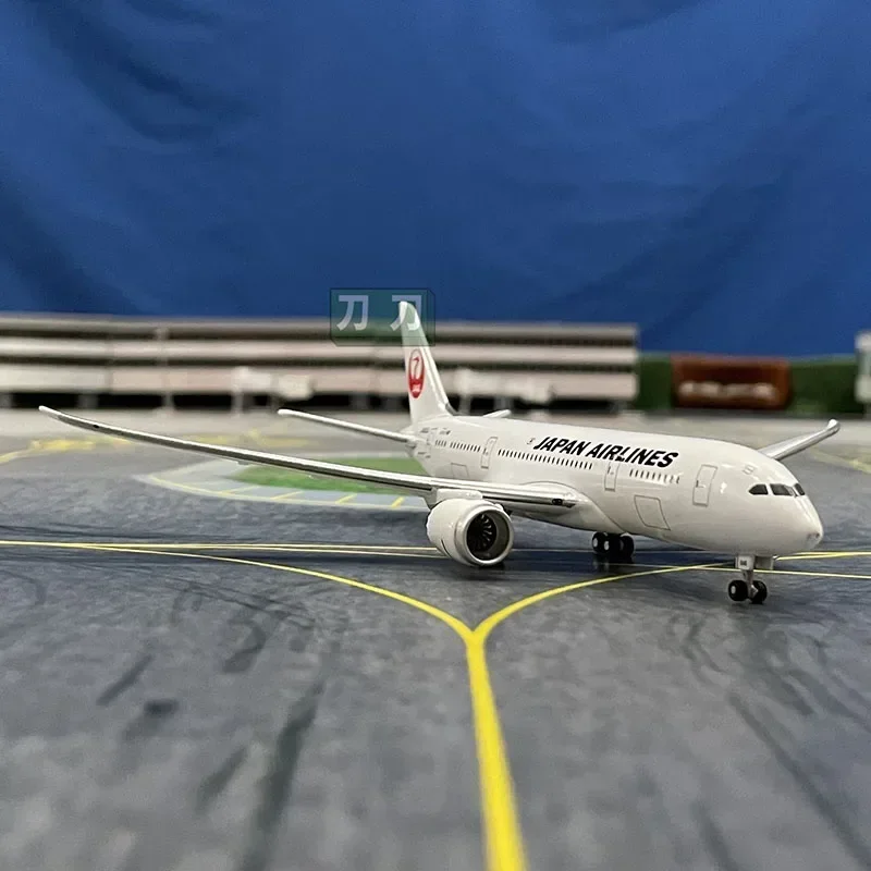 Diecast 1:400 Scale Japan Airlines B787-8 Original Finished Alloy Airplane Model Simulation Static Collectible Toy Gift