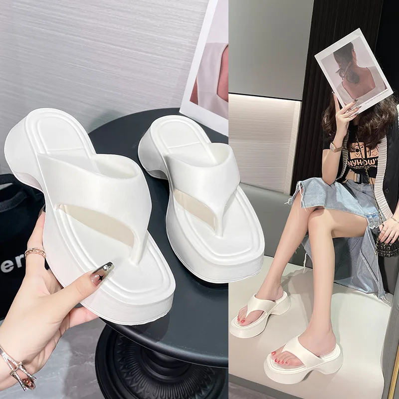 Thick Soled Herringbone Slippers Women Wearing Summer Luxury Sandals EVA  Flip Flops Slides Women External Wear Beach Slippers