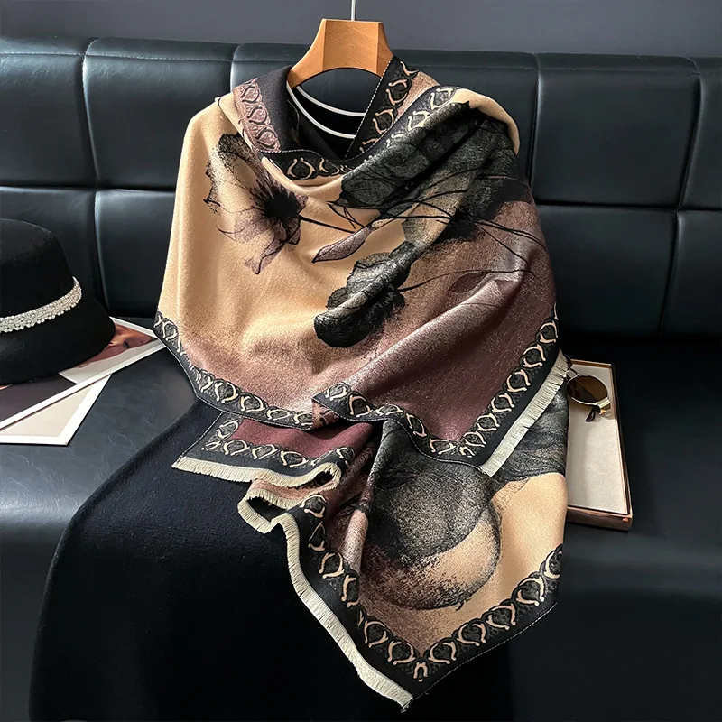 

Chinese-style lotus cashmere-like ink-wash scarf for women, versatile office shawl with extra warmth for autumn and winter.