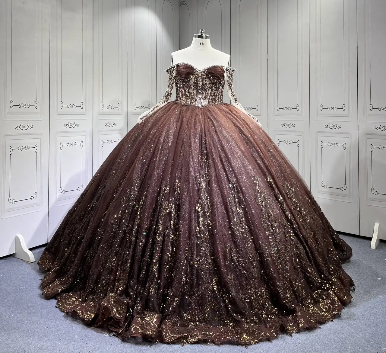 

Mumuleo Chocolate Quinceanera Dresses for Girl Tassesl Pleated Off the Shoulder Princesse Rojo Customize Miss XV Vestido De Anos