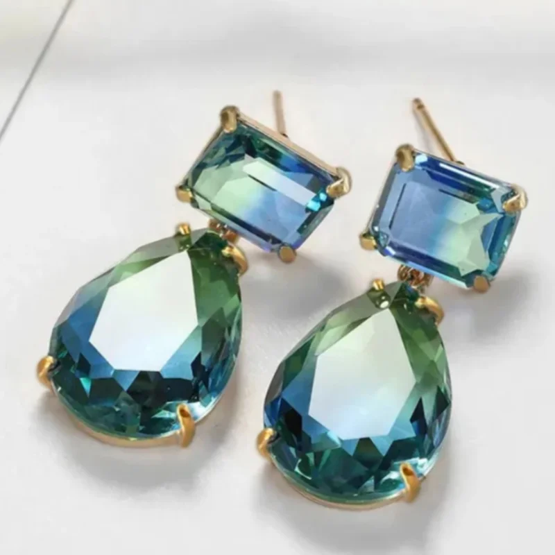 Huitan Gradient Blau-Grün Kristall-Ohrhänger für Damen, Rechteckige Tropfenform CZ Luxuriöser Eleganter Hochzeits-Statement-Party-Schmuck