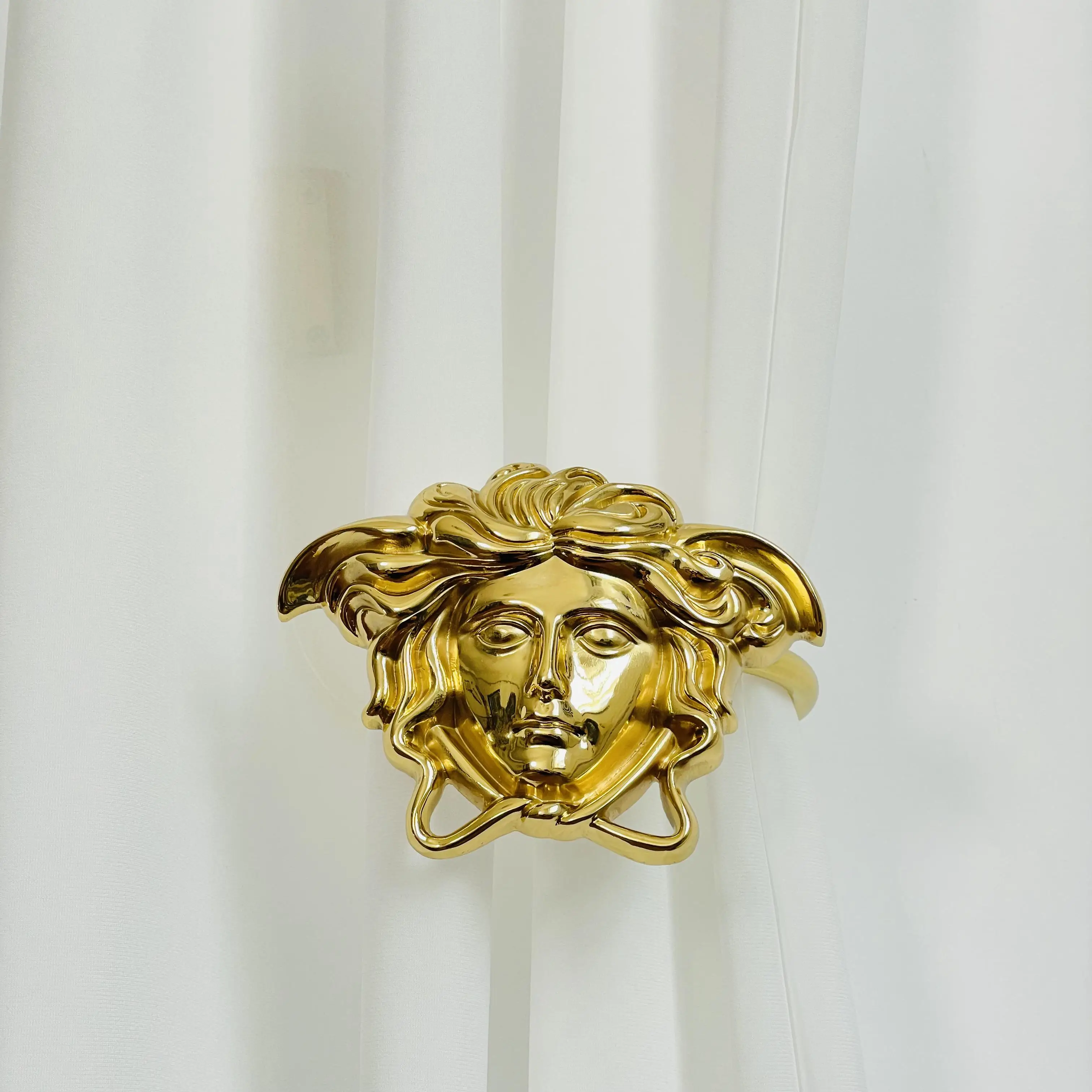 Настенный металлический крючок для штор с фиксированной шторой - H15 (латунь ручной работы)