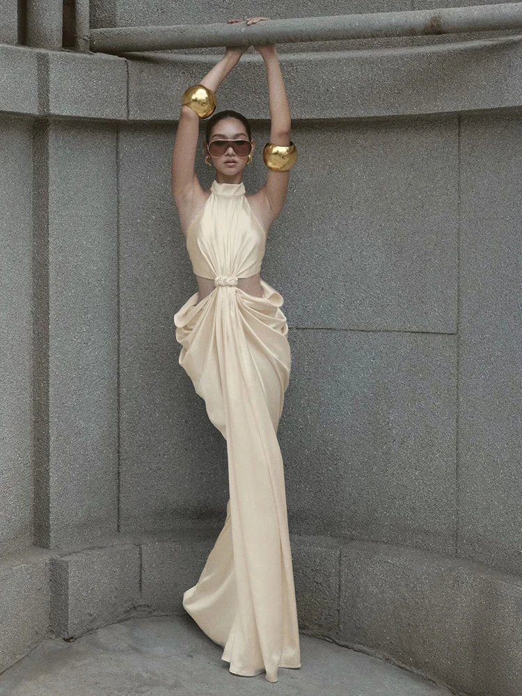 Private Cocktail Party Chic Beige Halter Structured Sleeveless Evening Gown with Twist Cutout Fashion Sexy Prom Maxi Dress