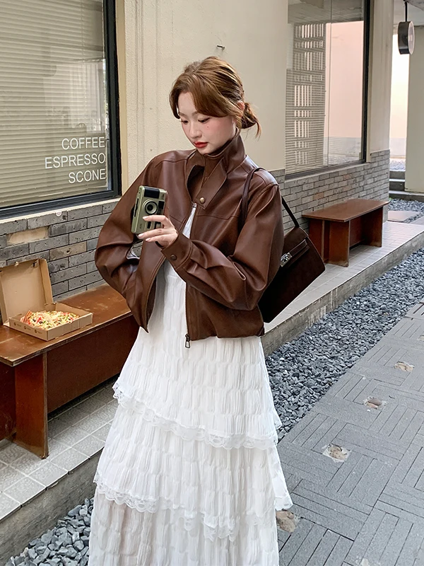 Giacca in Pelle PU Marrone con Colletto Alto Cé Brown, Nuova Collezione Primavera-Autunno 2025, Taglia Piccola, Super Snellente per Donna...